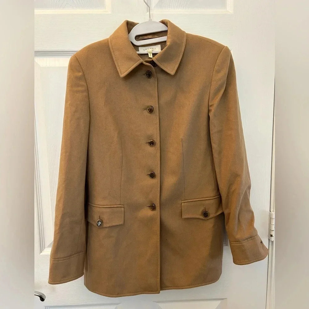 ! Escada Camel Hair Wool Blazer Jacket Size 38